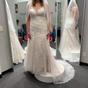 Wedding dress